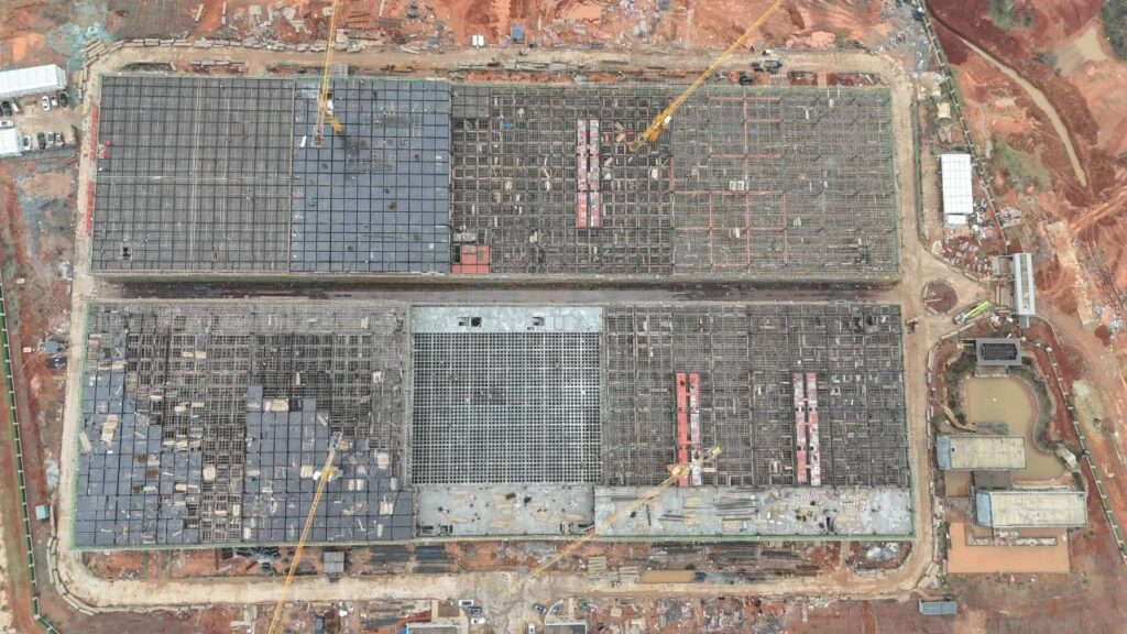 誉鸿锦半导体二期主体结构封顶，投产后将成为全球最大的氮化镓IDM工厂